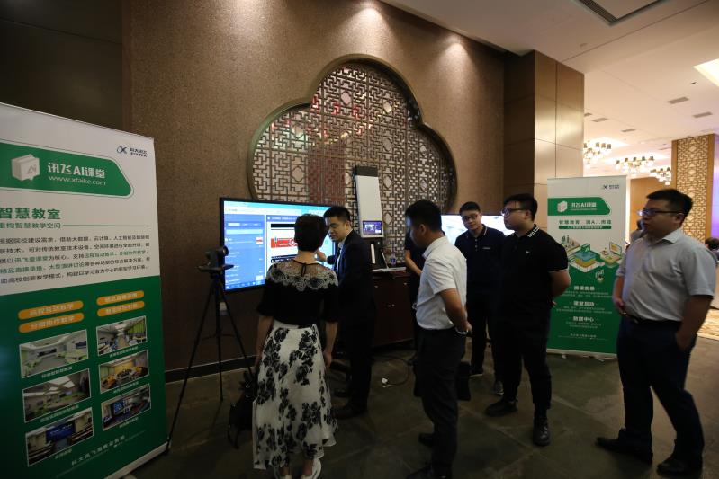 8d3f1a72feab4008aff04b198ffda3c.jpg 8d3f1a72feab4008aff04b198ffda3c.jpg